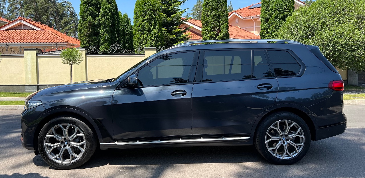 BMW X7 - фото 12
