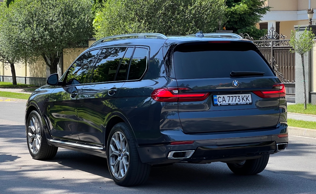BMW X7 - фото 6