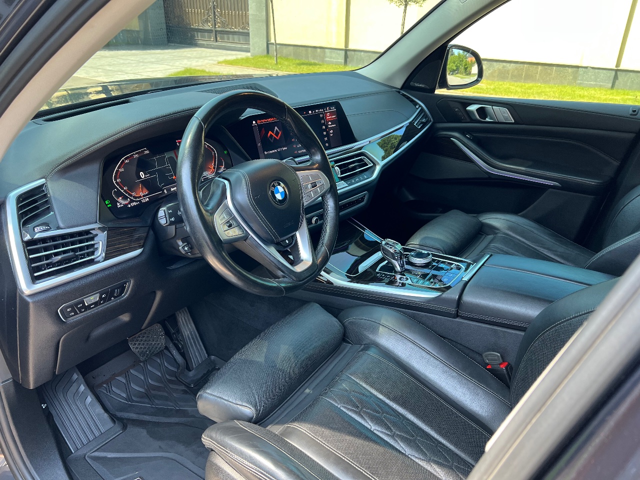 BMW X7 - фото 20