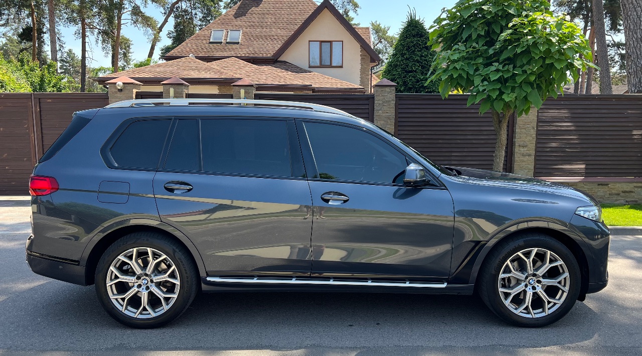 BMW X7 - фото 19