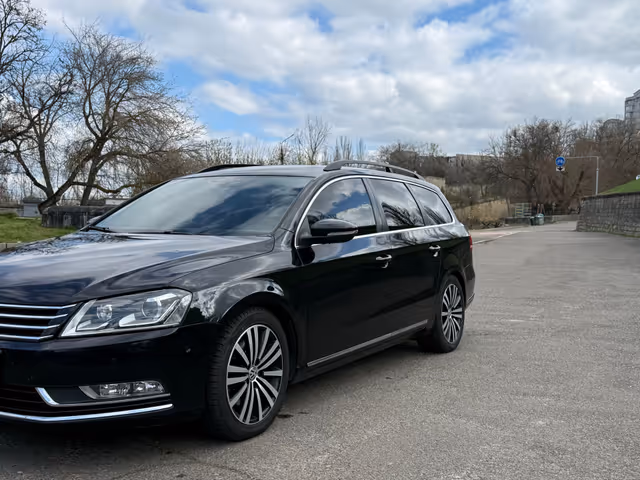 Volkswagen Passat - фото 3