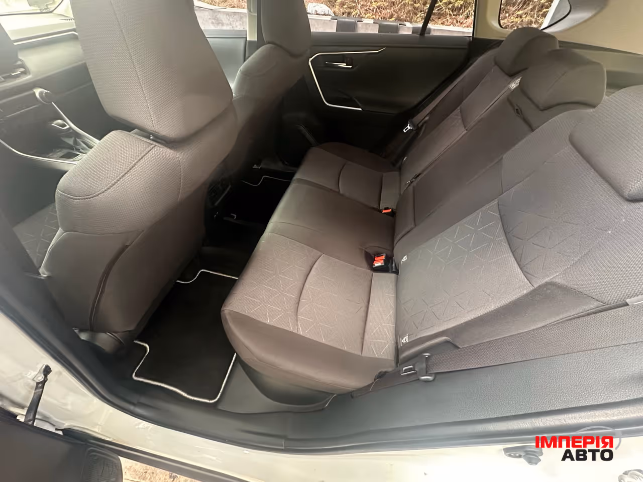 Toyota RAV4 - фото 26