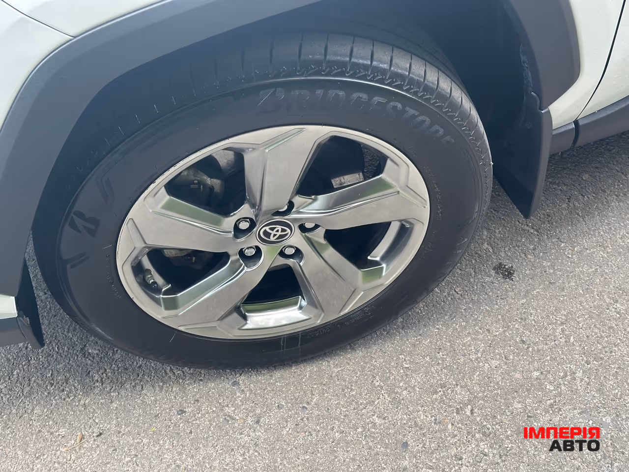 Toyota RAV4 - фото 7