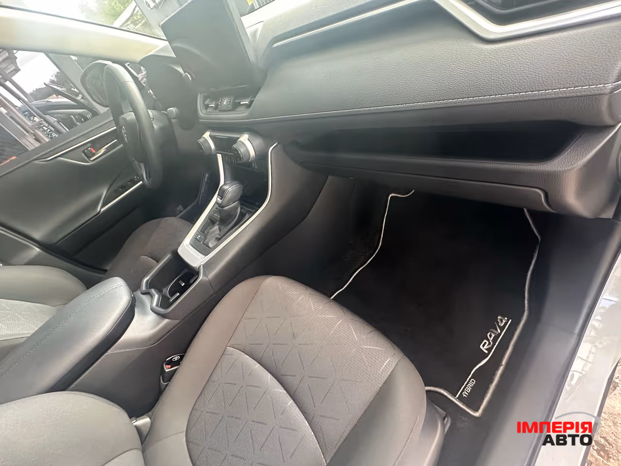Toyota RAV4 - фото 23
