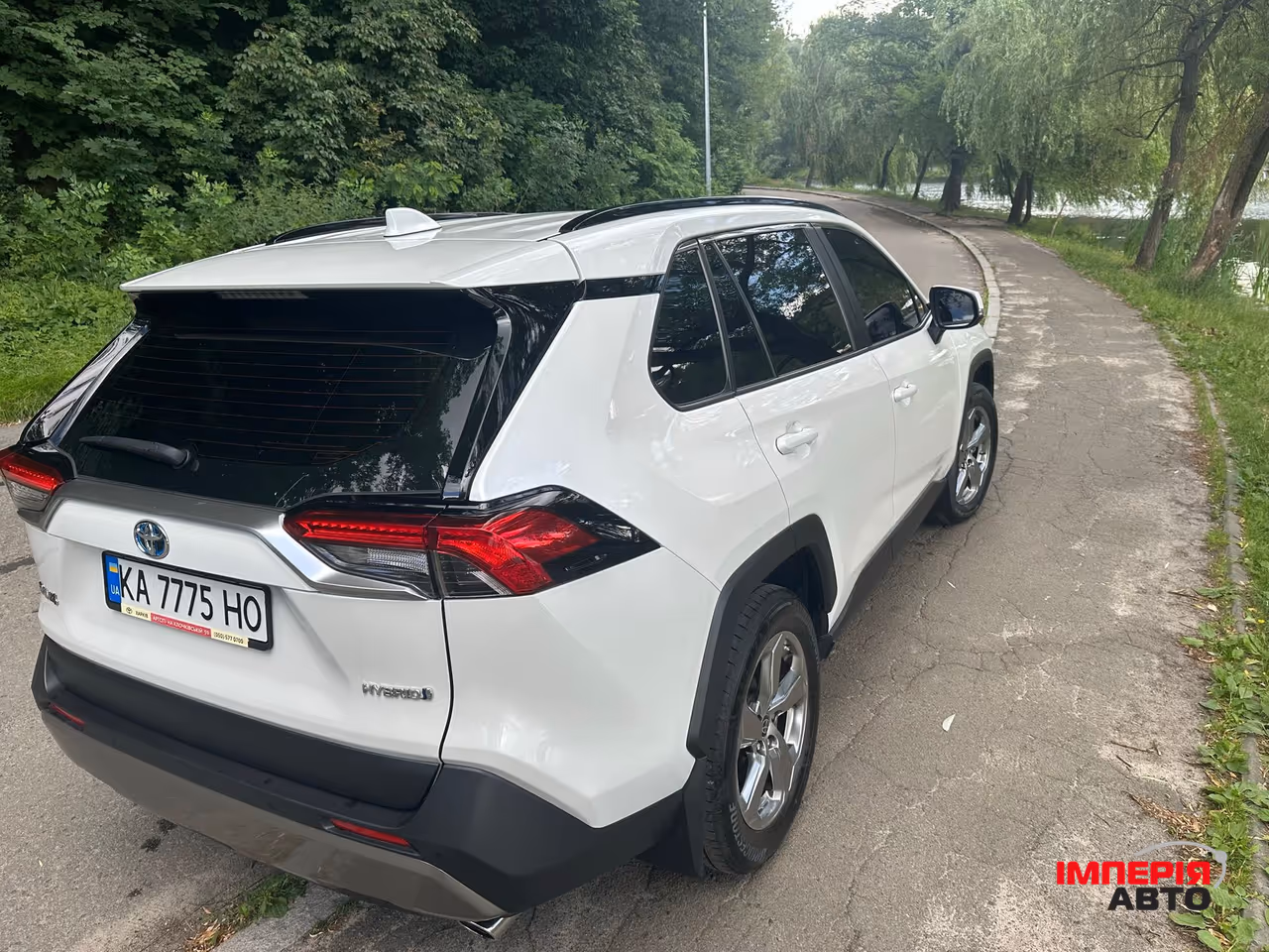 Toyota RAV4 - фото 5