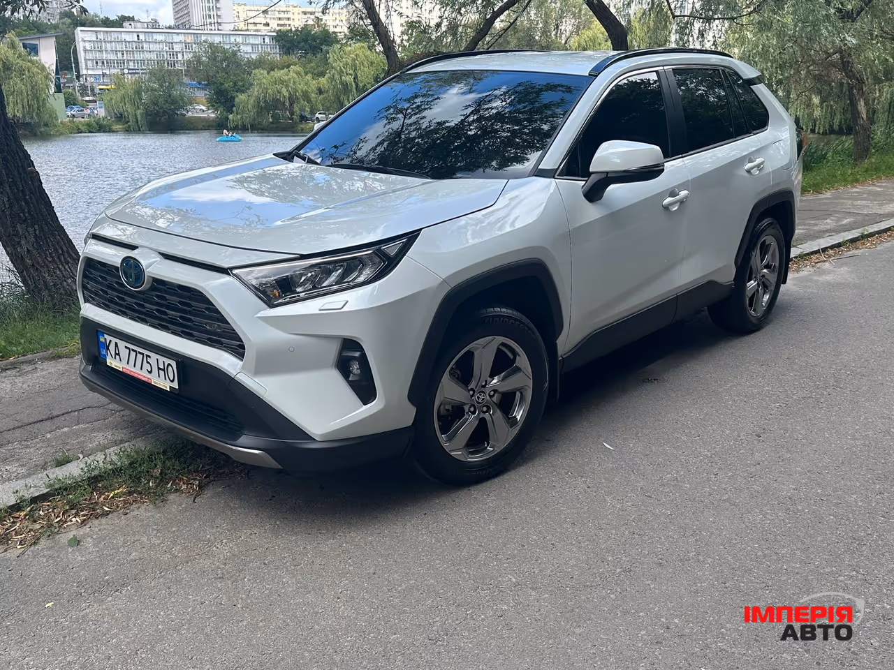 Toyota RAV4 - фото 17