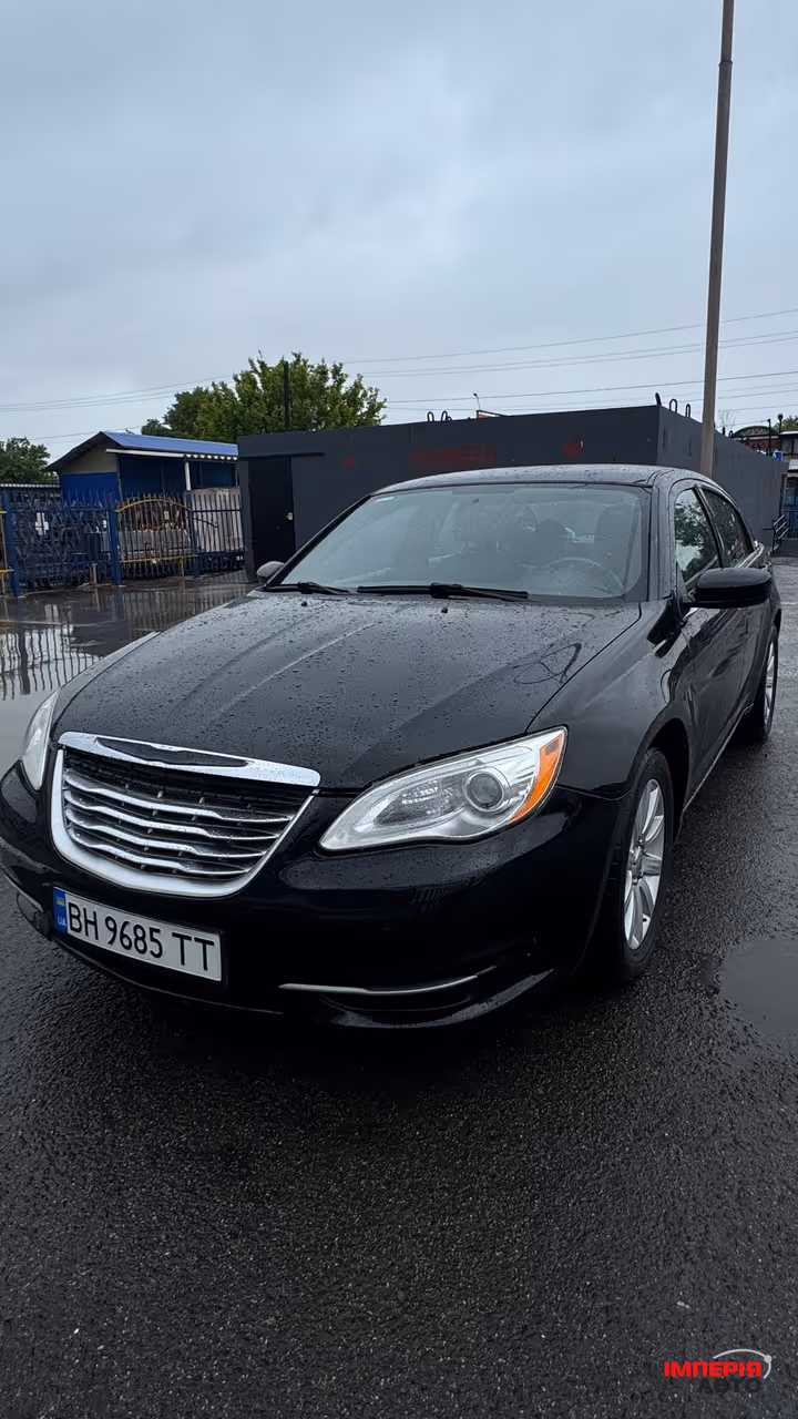 Chrysler 200 - фото 1