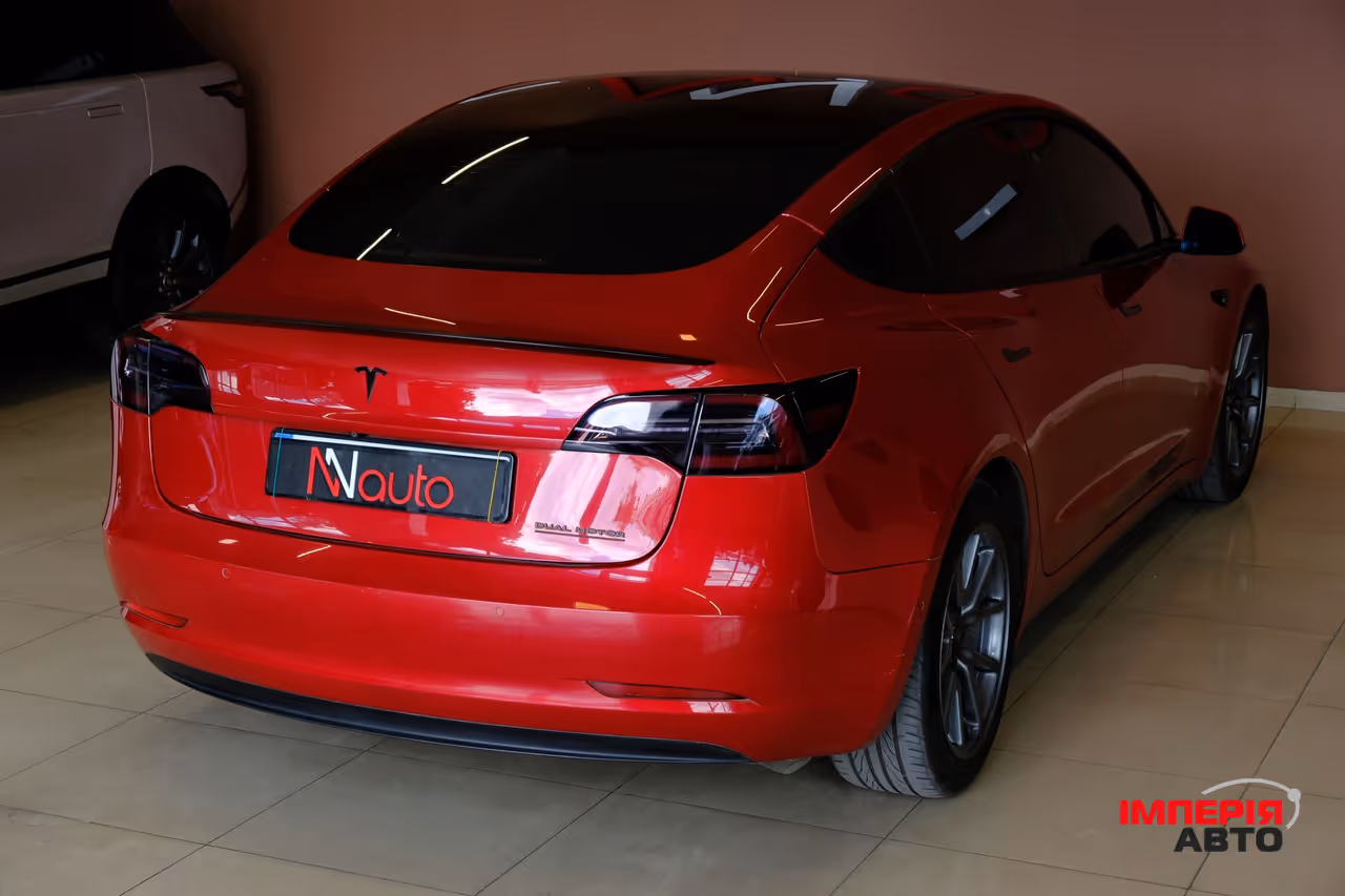 Tesla Model 3 - фото 5