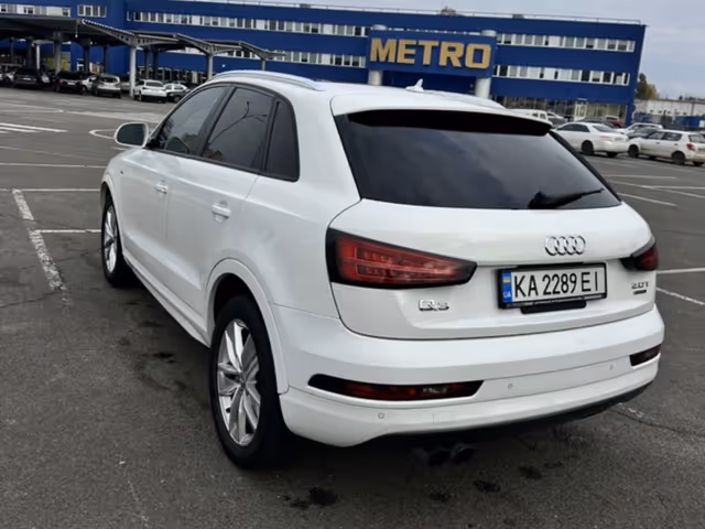 Audi Q3 - фото 4