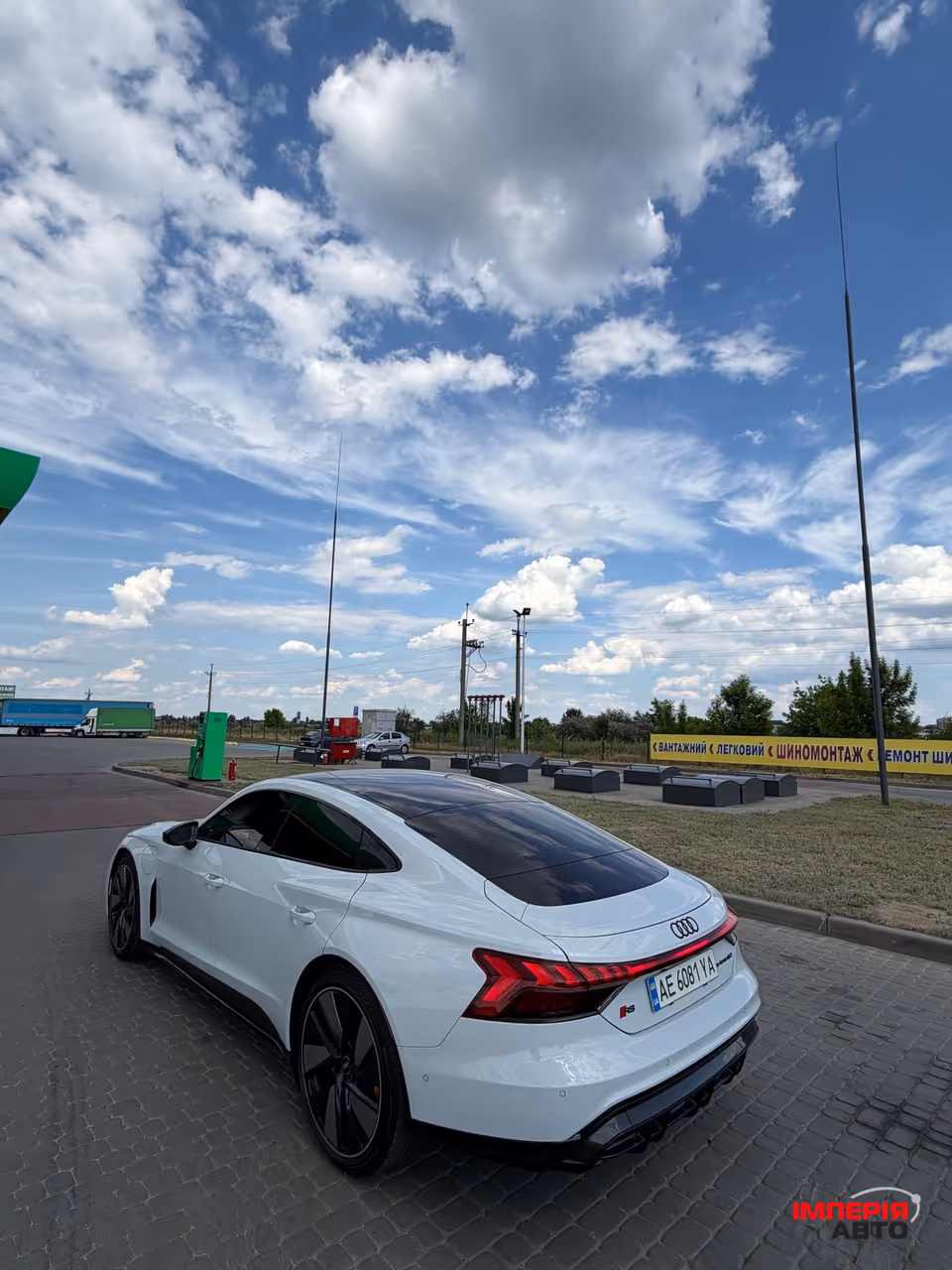 Audi RS e-tron GT - фото 5