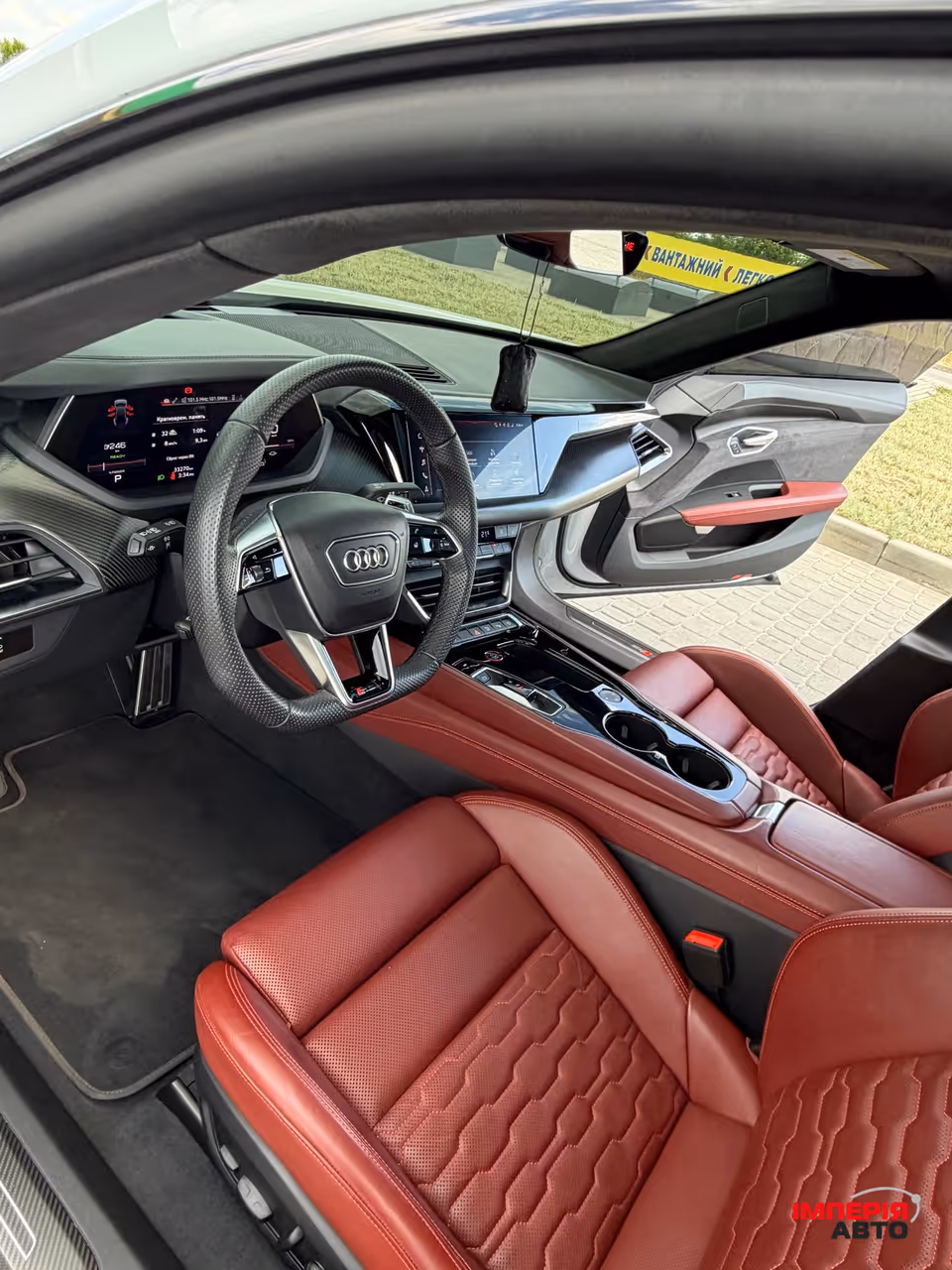 Audi RS e-tron GT - фото 9