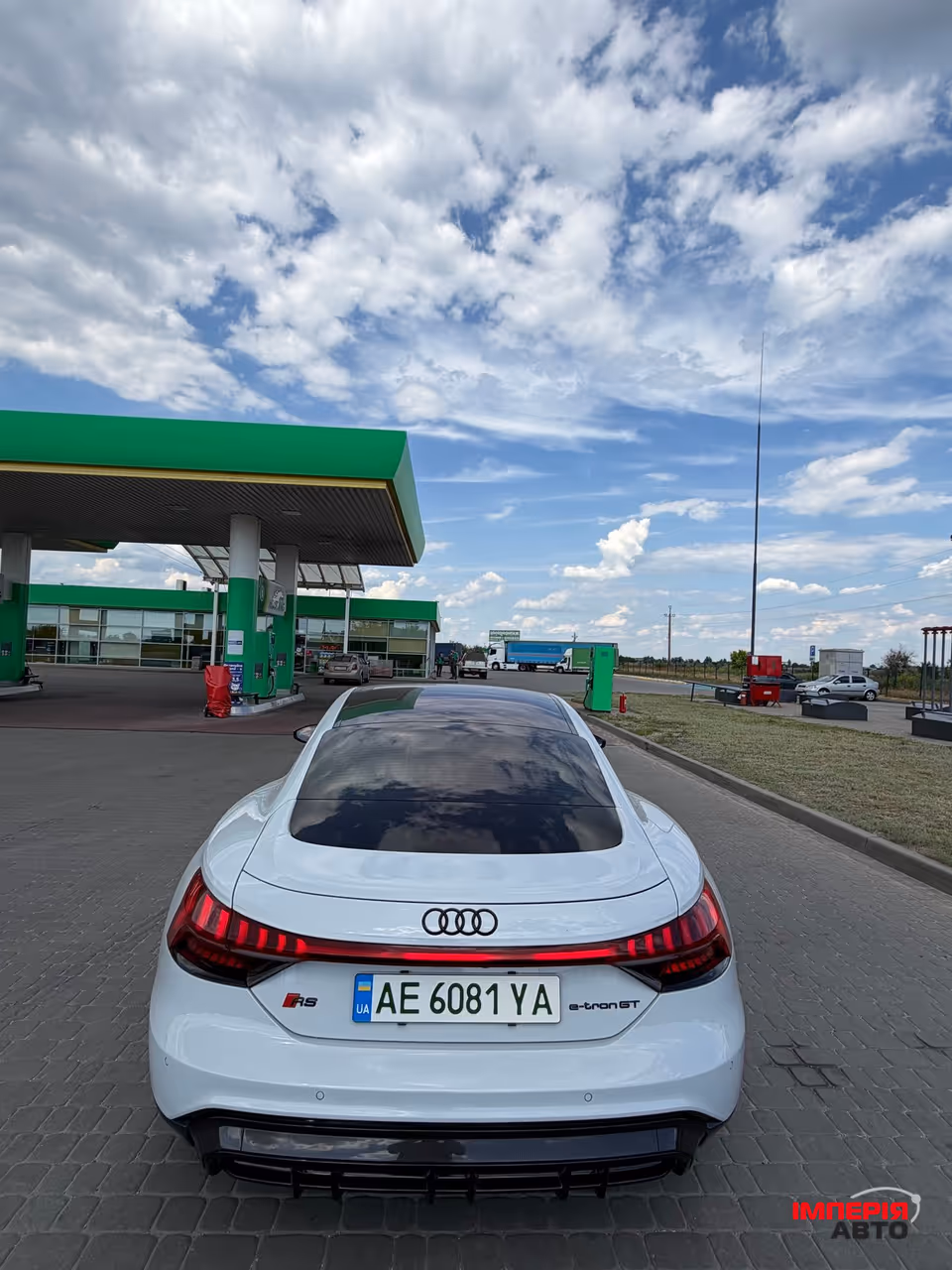 Audi RS e-tron GT - фото 7