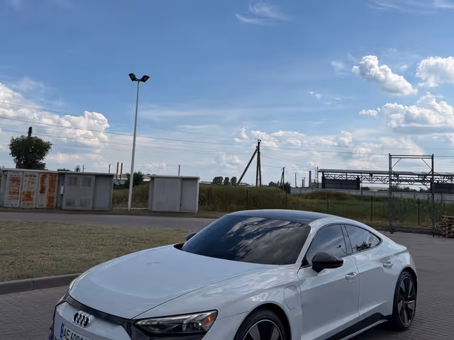 Audi RS e-tron GT - зображення 1