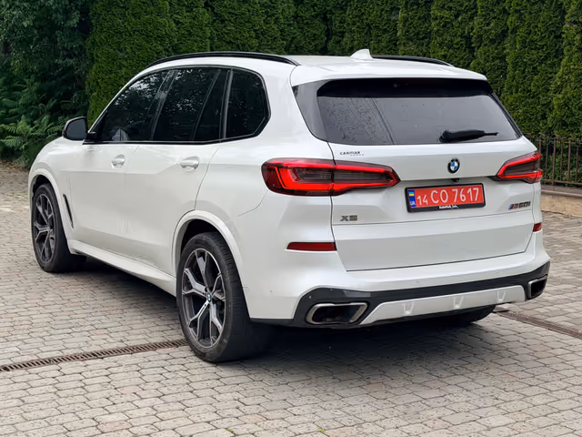 BMW X5 - фото 2