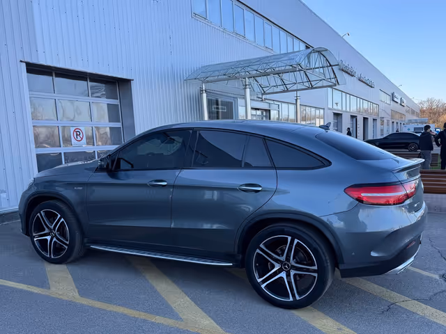 Mercedes-Benz GLE AMG - фото 3