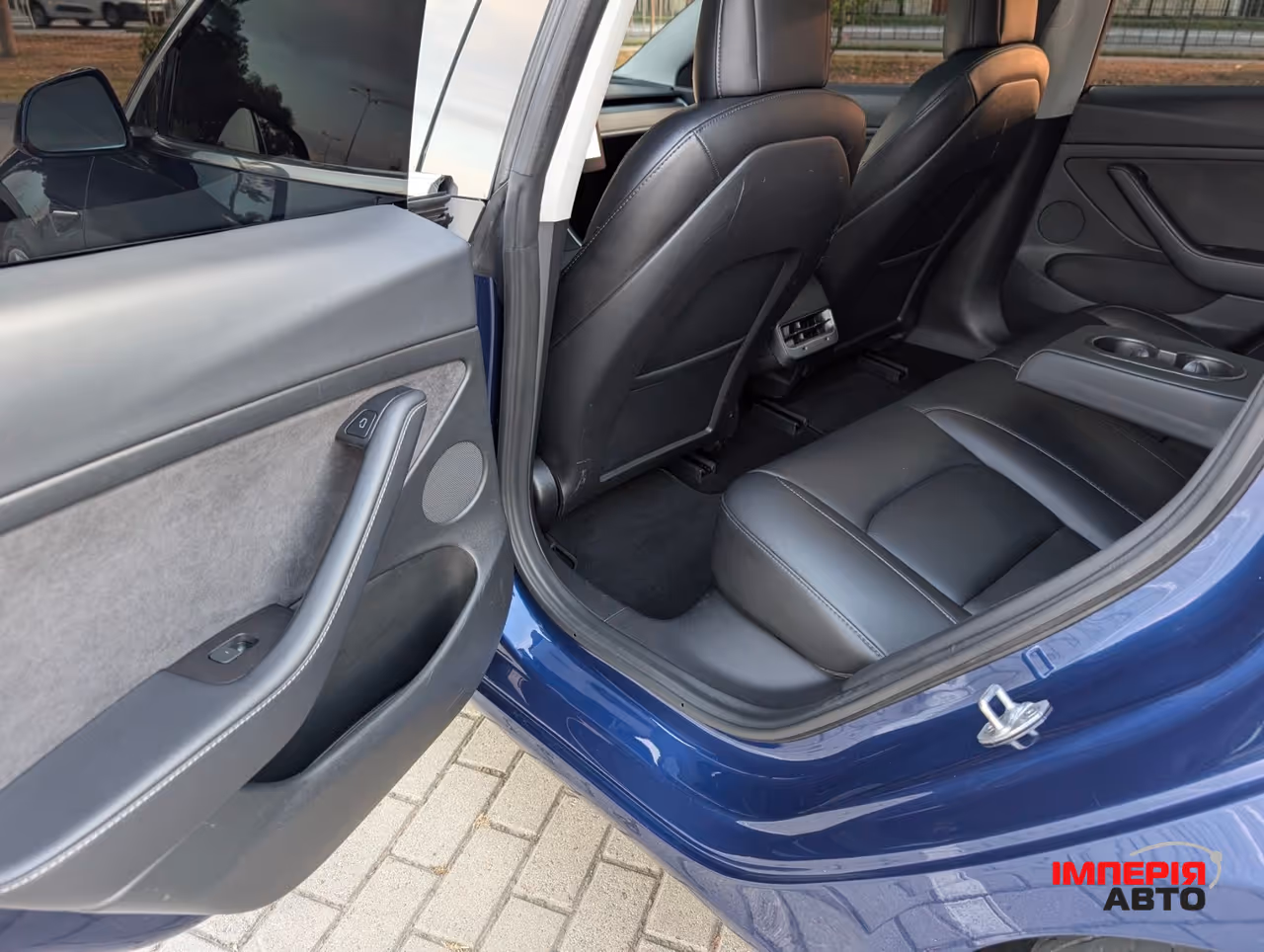 Tesla Model 3 - фото 4