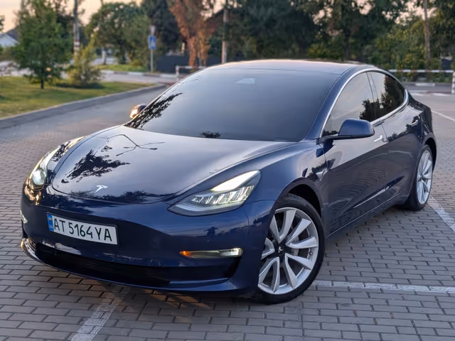 Tesla Model 3 - фото 3