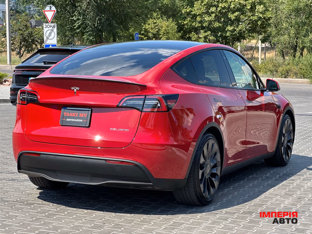 Tesla Model Y - фото 2