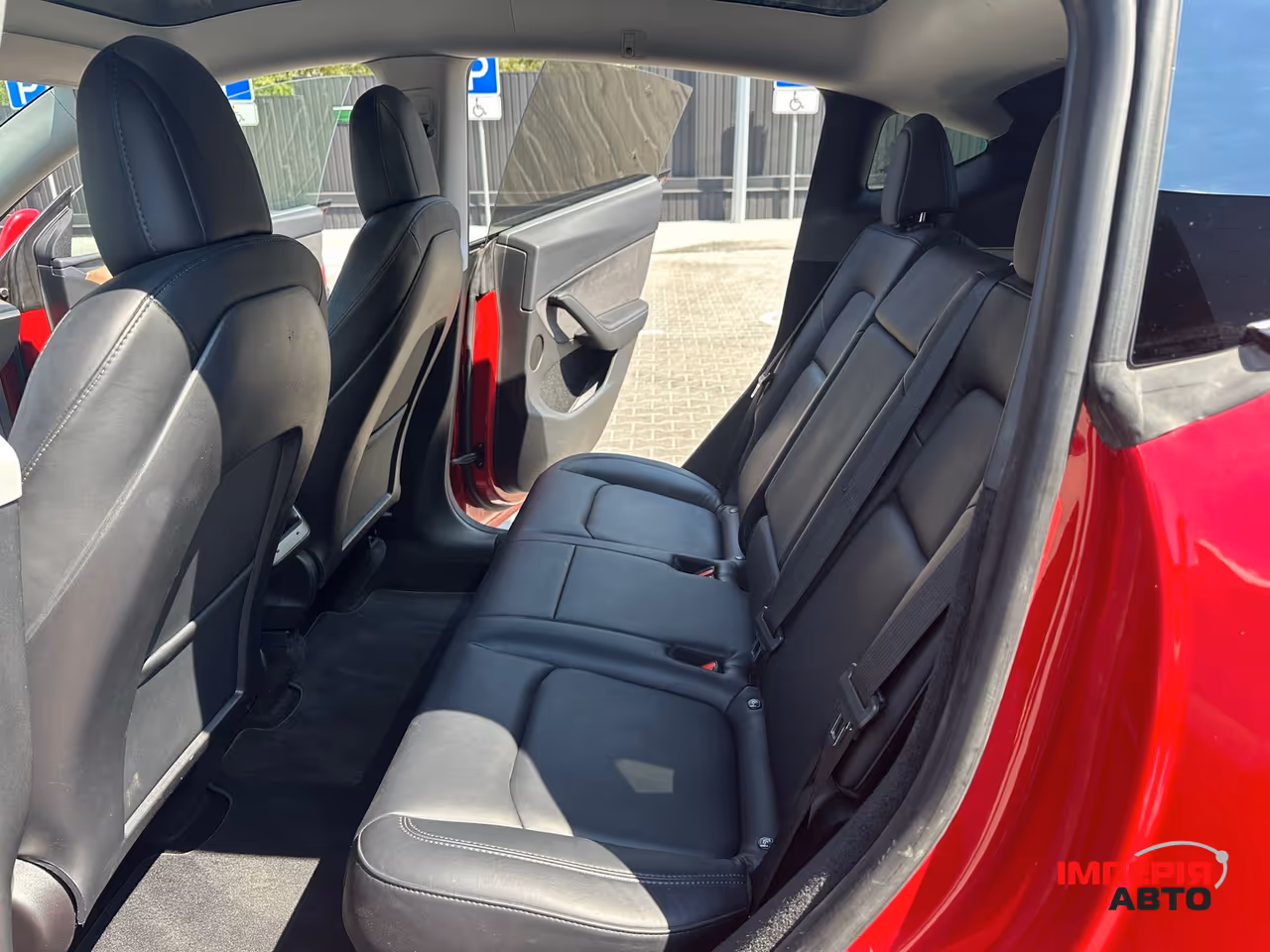 Tesla Model Y - фото 9