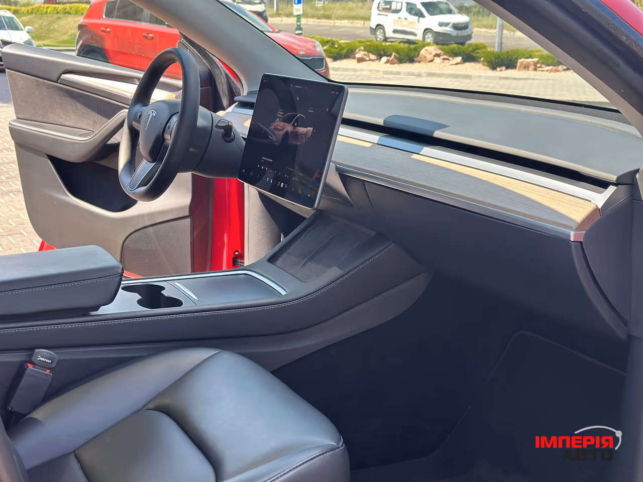 Tesla Model Y - фото 13