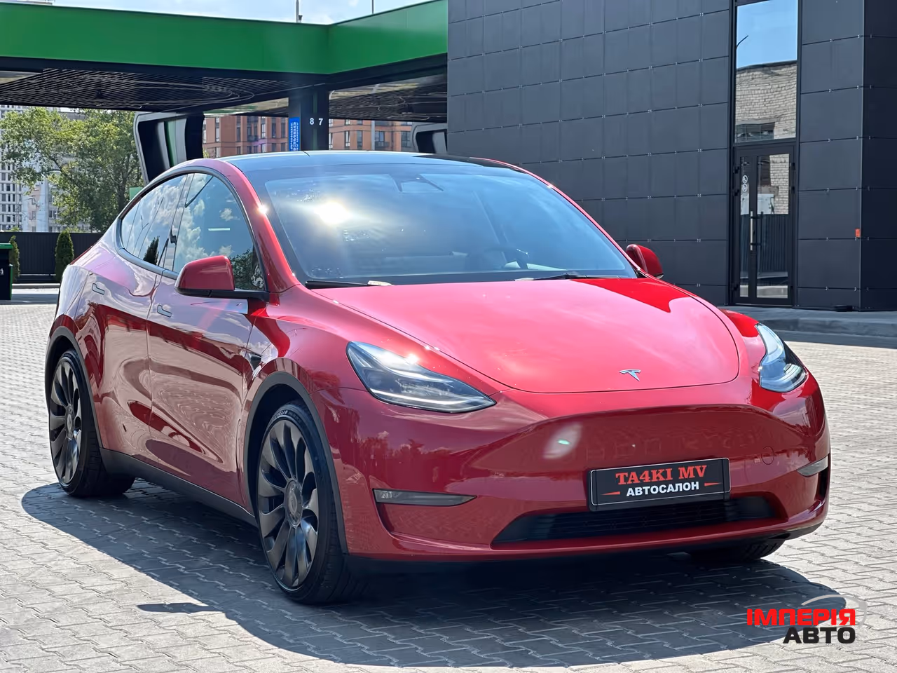 Tesla Model Y - фото 6