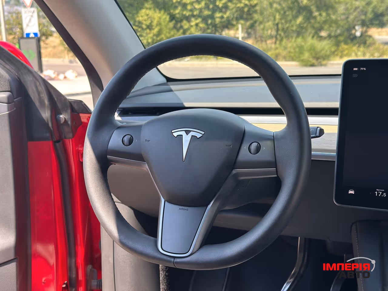 Tesla Model Y - фото 16