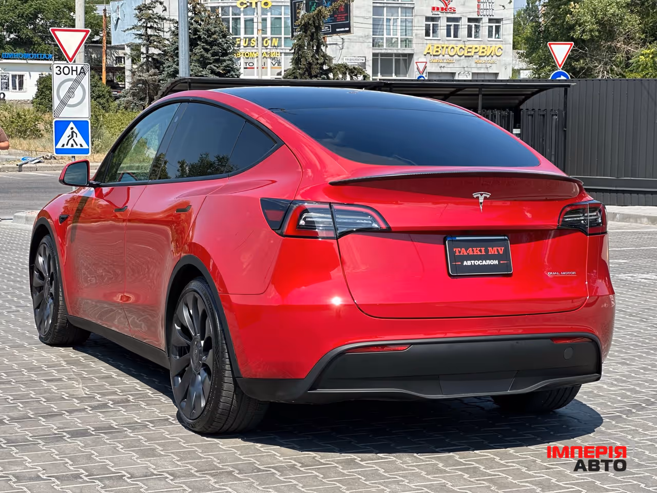 Tesla Model Y - фото 5