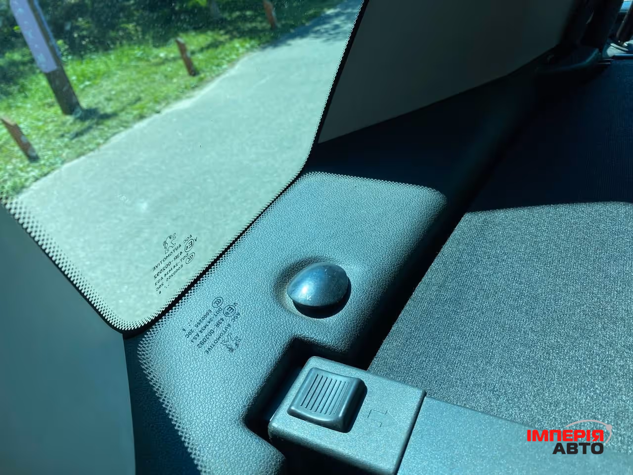 Peugeot 308 - фото 18