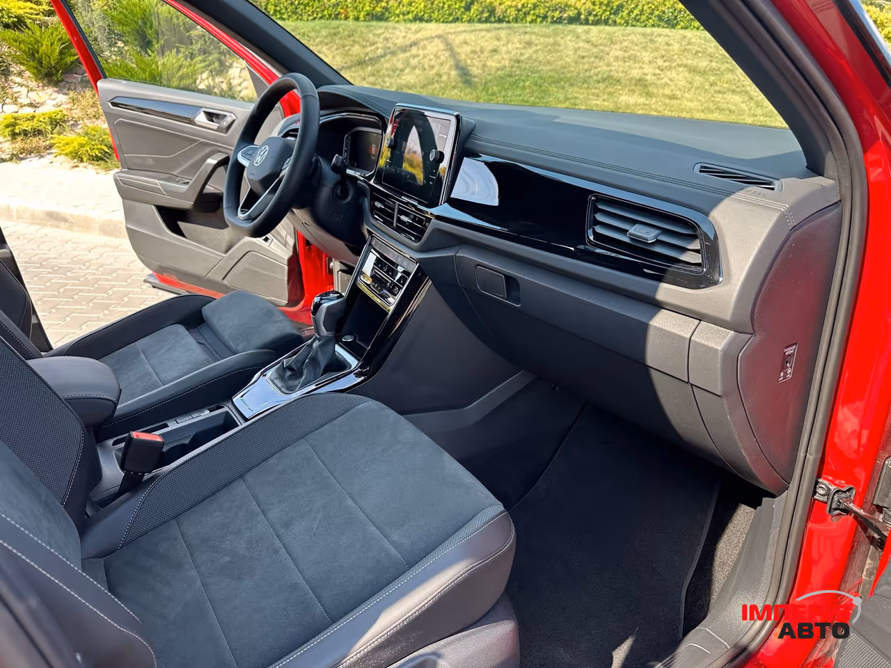 Volkswagen T-Roc - фото 23