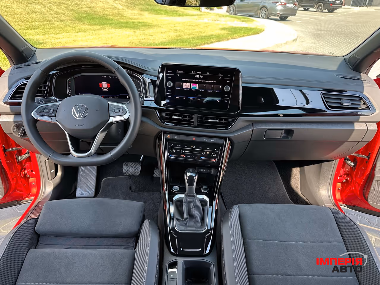 Volkswagen T-Roc - фото 29