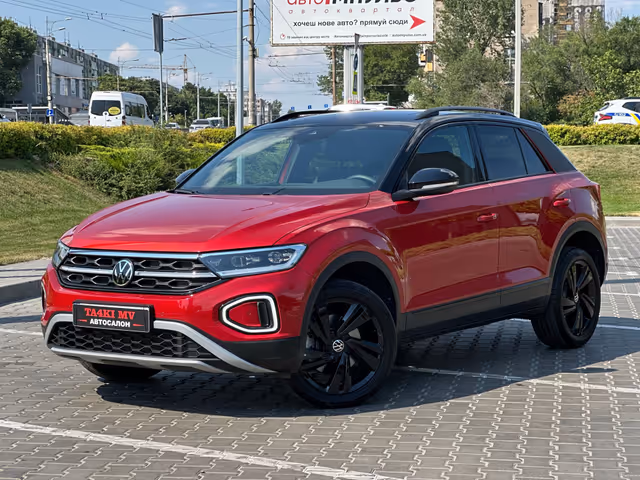 Volkswagen T-Roc - фото 1