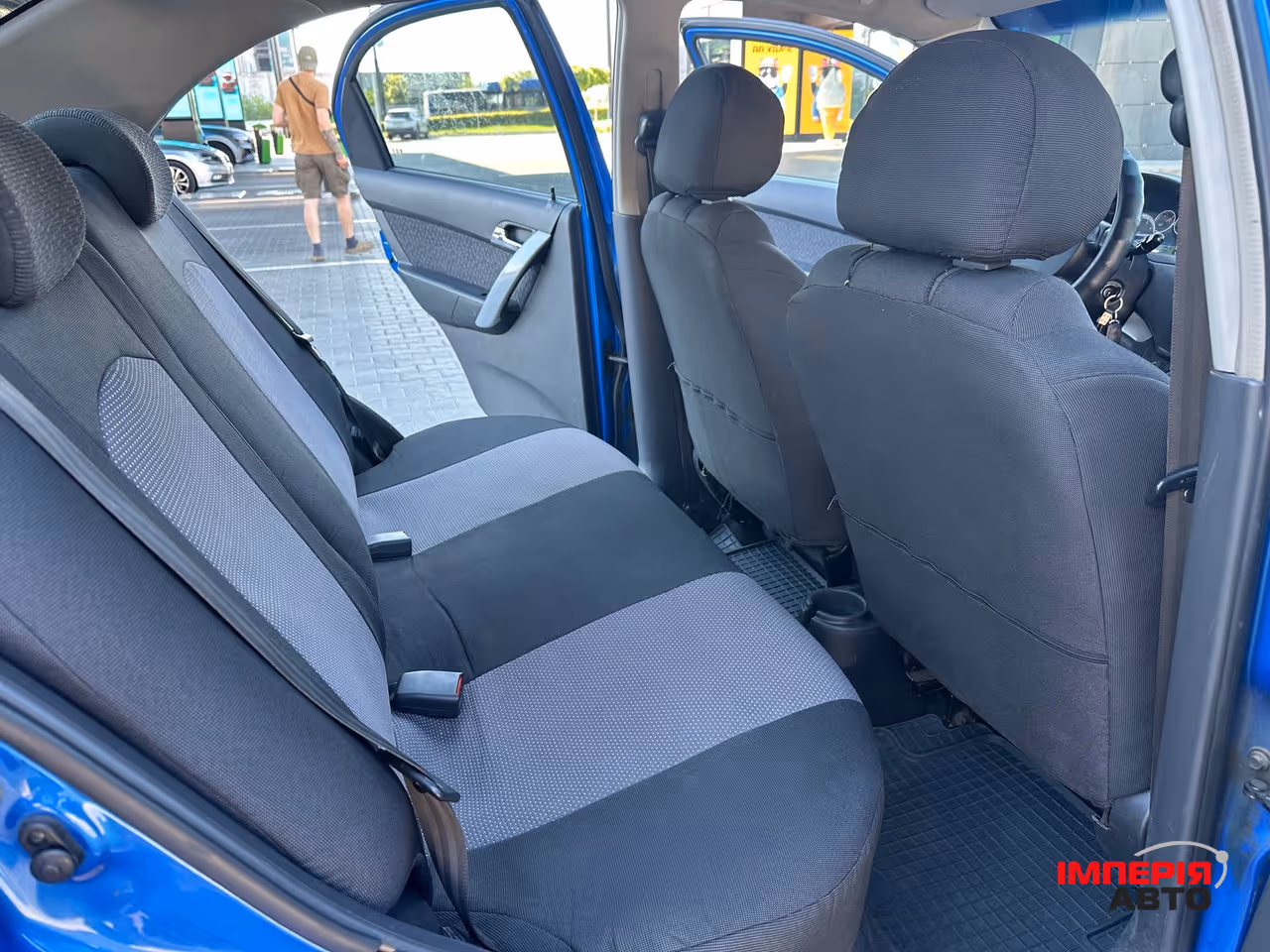 Chevrolet Aveo - фото 12
