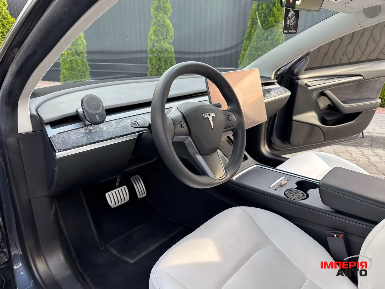 Tesla Model 3 - фото 11