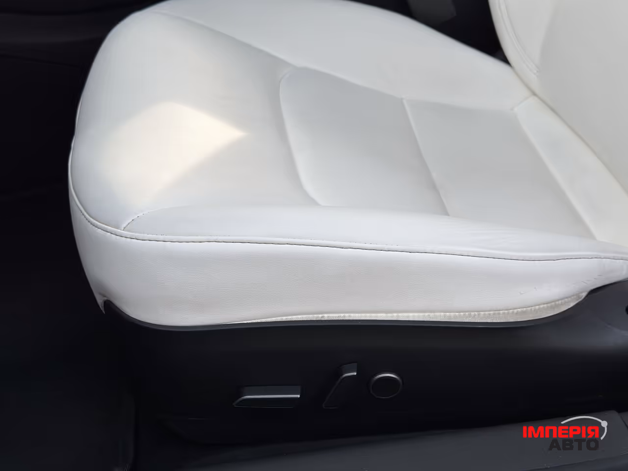 Tesla Model 3 - фото 14