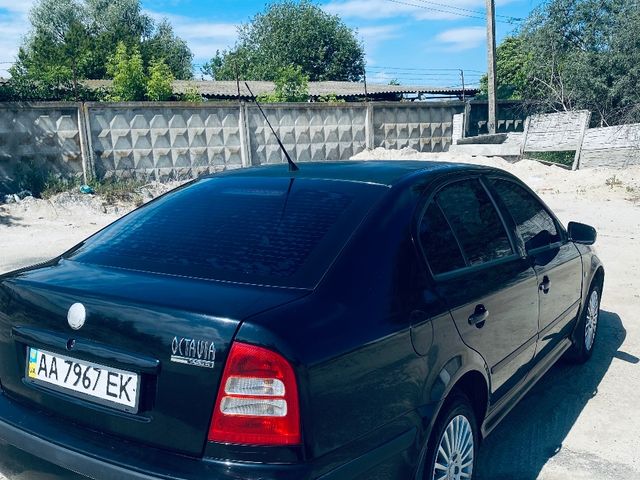 Skoda Octavia - фото 4