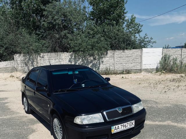 Skoda Octavia - фото 1