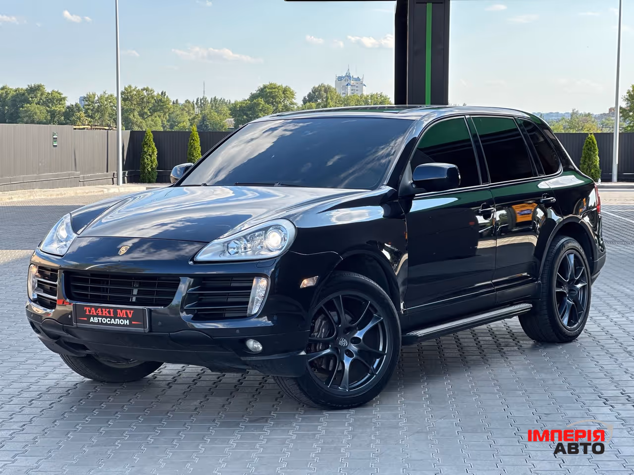 Porsche Cayenne - фото 1