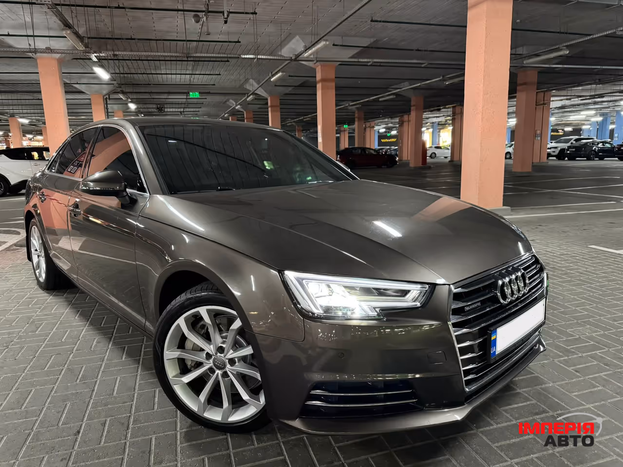 Audi A4 - фото 1