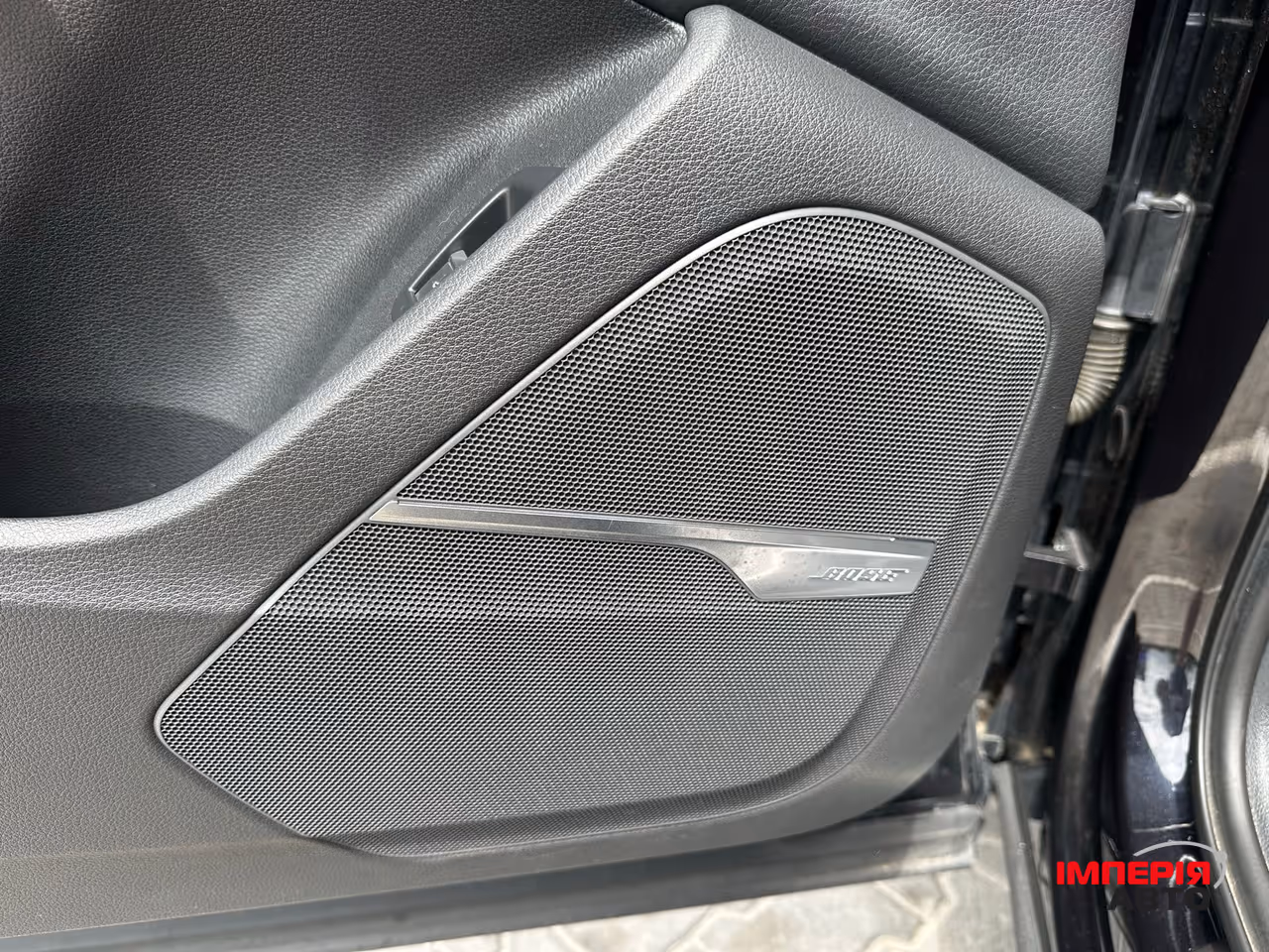 Audi Q7 - фото 19