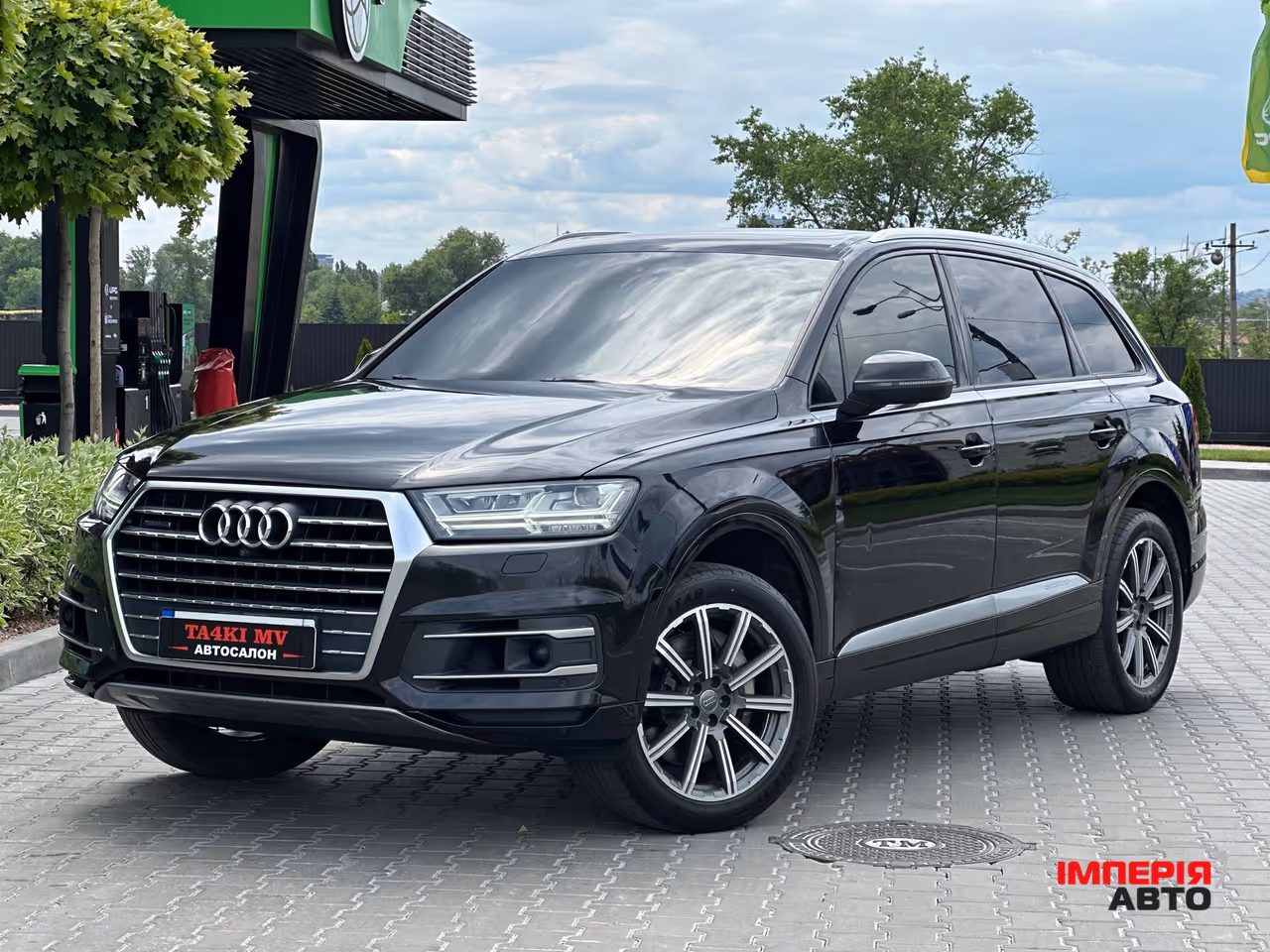 Audi Q7 - фото 1