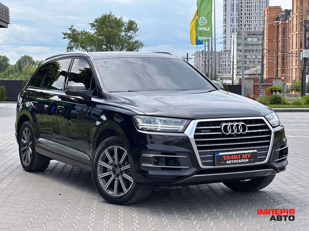 Audi Q7 - фото 6