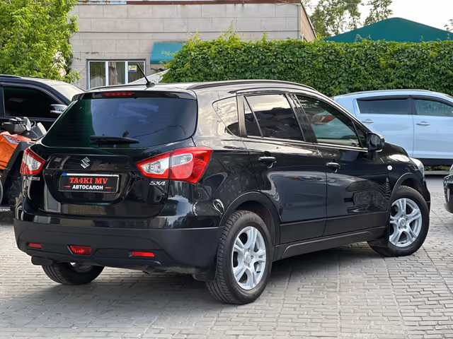 Suzuki SX4 - фото 2