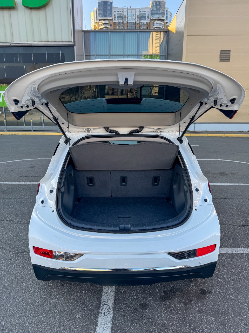 Chevrolet Bolt - фото 14