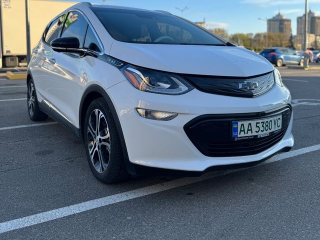 Chevrolet Bolt - фото 1