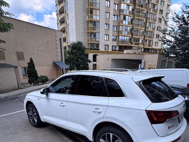 Audi Q5 - фото 2