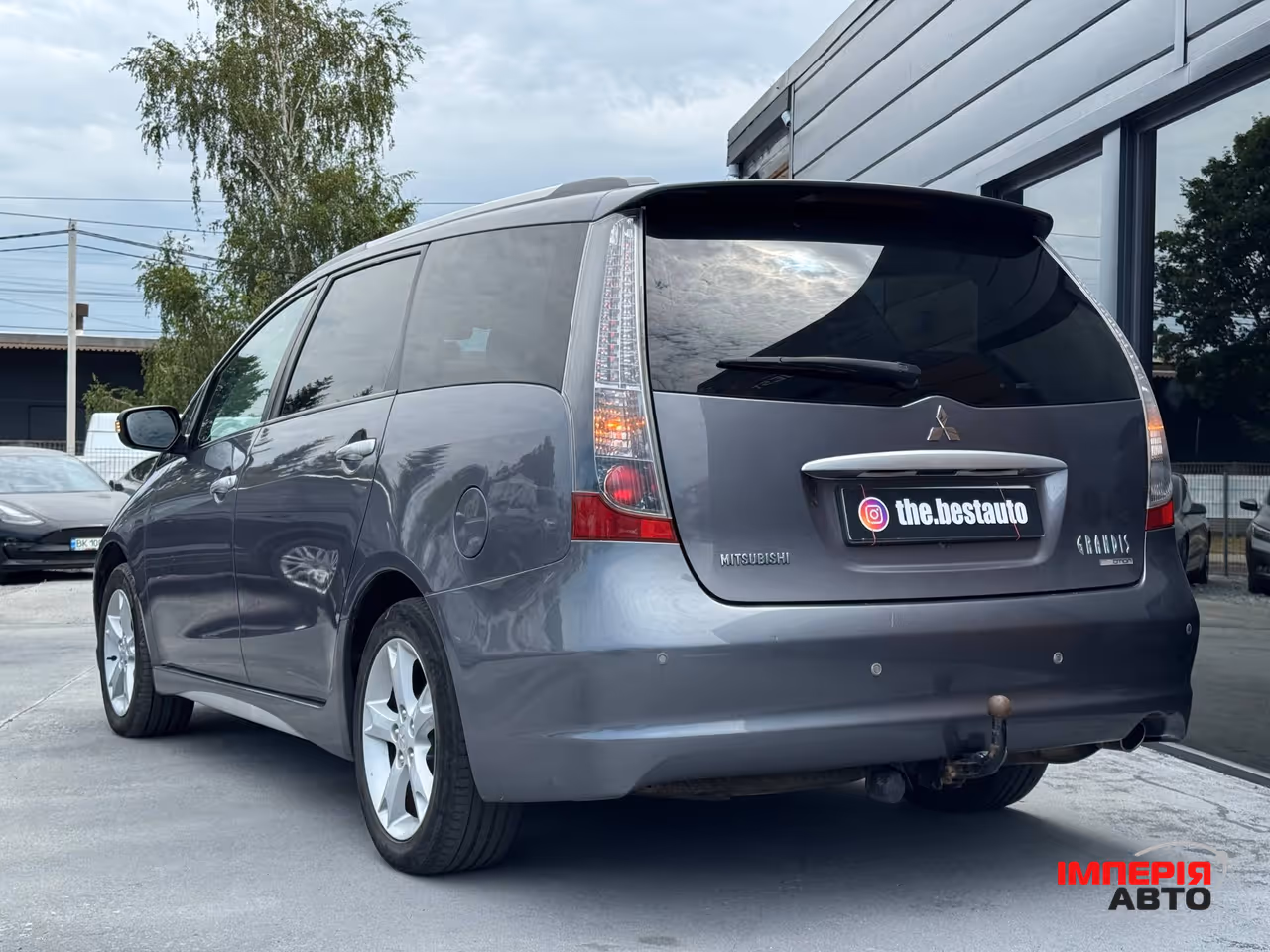 Mitsubishi Grandis - фото 8