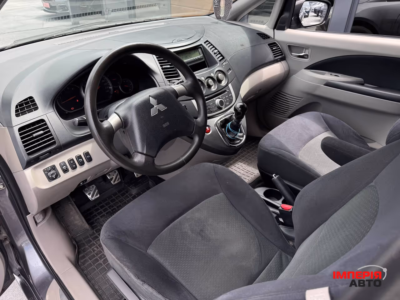 Mitsubishi Grandis - фото 25