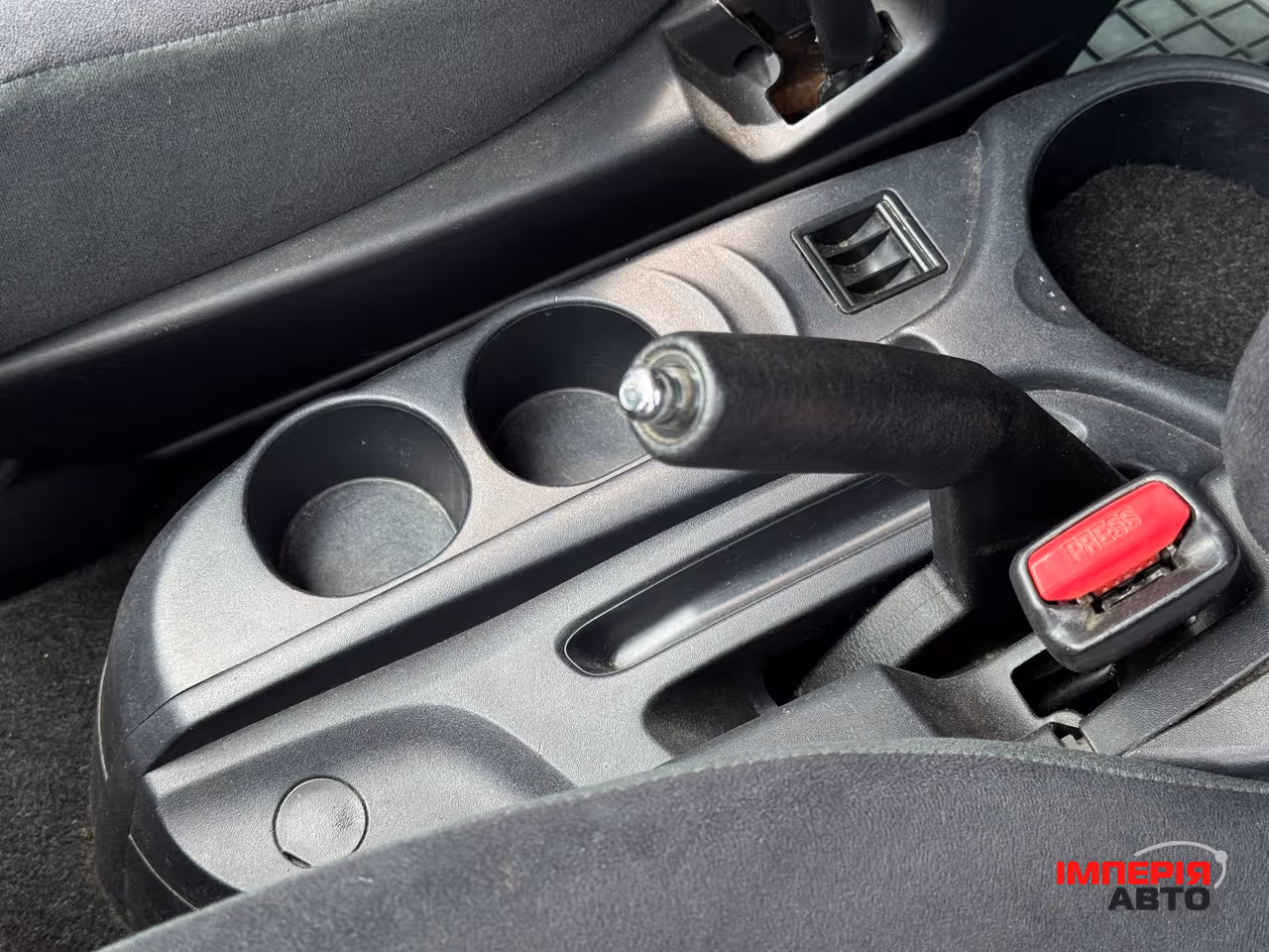 Mitsubishi Grandis - фото 28