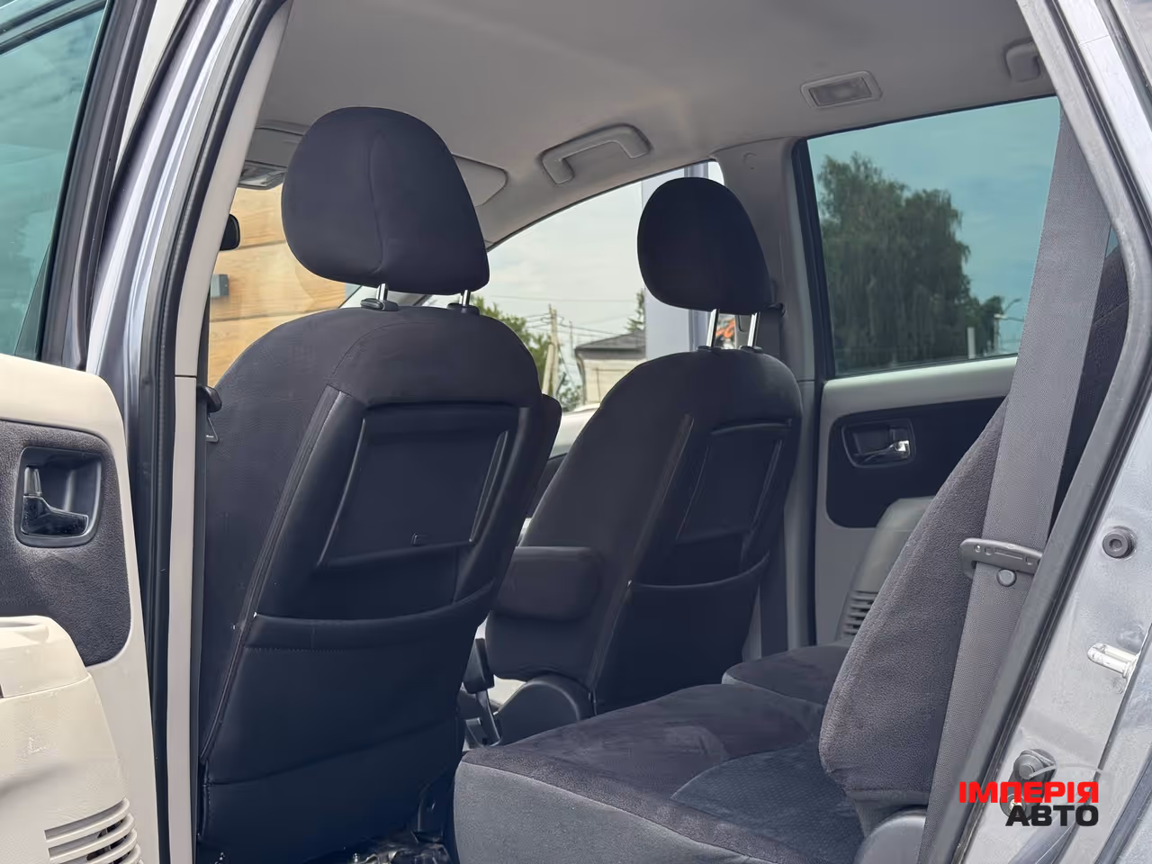 Mitsubishi Grandis - фото 38