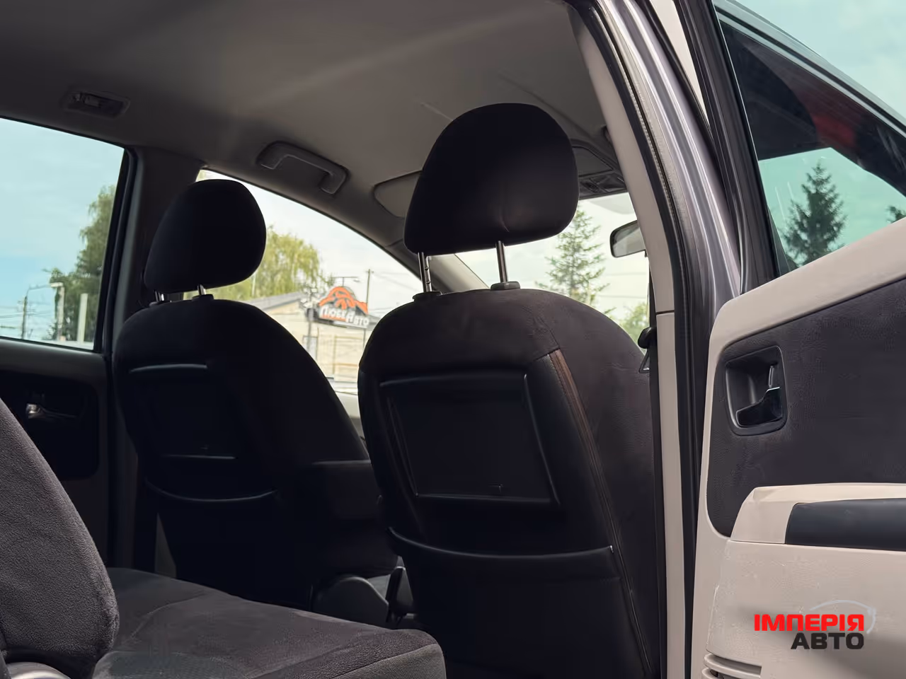Mitsubishi Grandis - фото 47